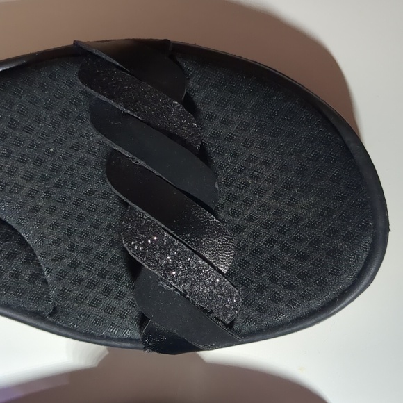 Skechers Black Strappy Wedge Sandals with Glittery Criss-cross Toe-Strap - Picture 3 of 9